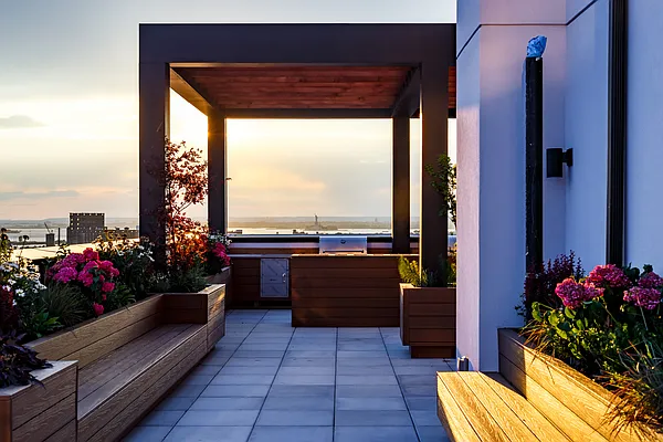 Rented by Nooklyn NYC LLC | media 68