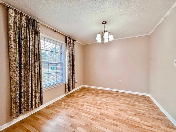 4th image of 1116 Palomino Dr