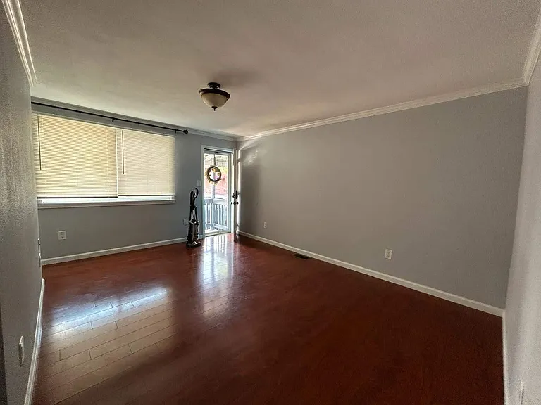 114 S 15th St #114 — Photo 4