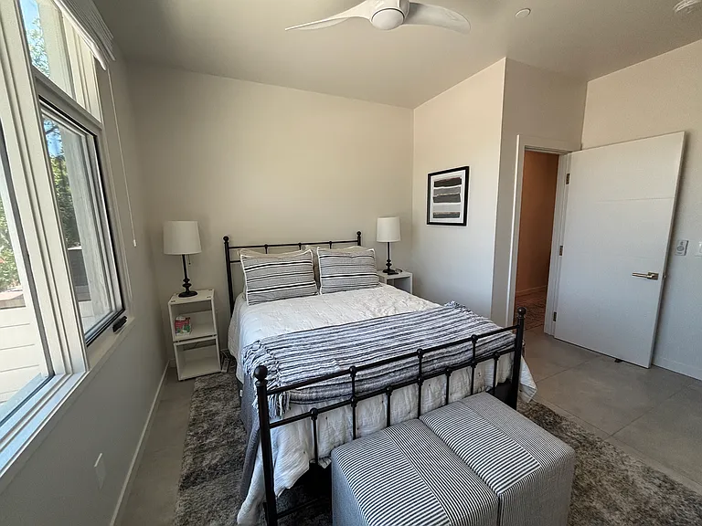 1731 Capitol Ave — Photo 30