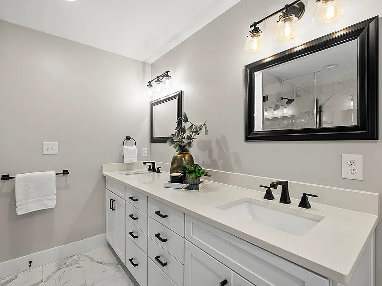 Double Vanity in Master Bathroom