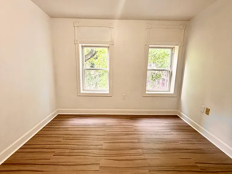 1011 Boyd St — Photo 7