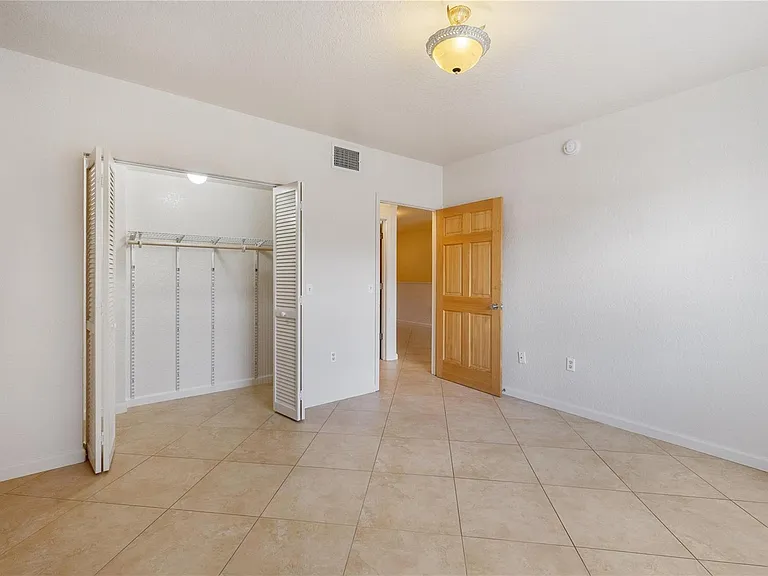 1204 Belmont Ln #1204 — Photo 11