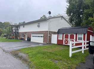2301 Ivyside Dr, Altoona, PA 16601