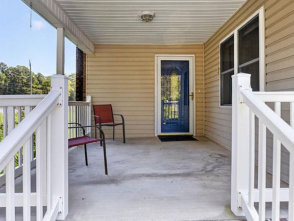 5th image of 1120 Rabbittown Rd