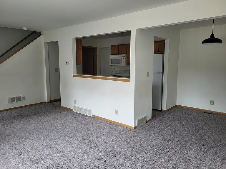 4807 Universal Dr — Photo 9