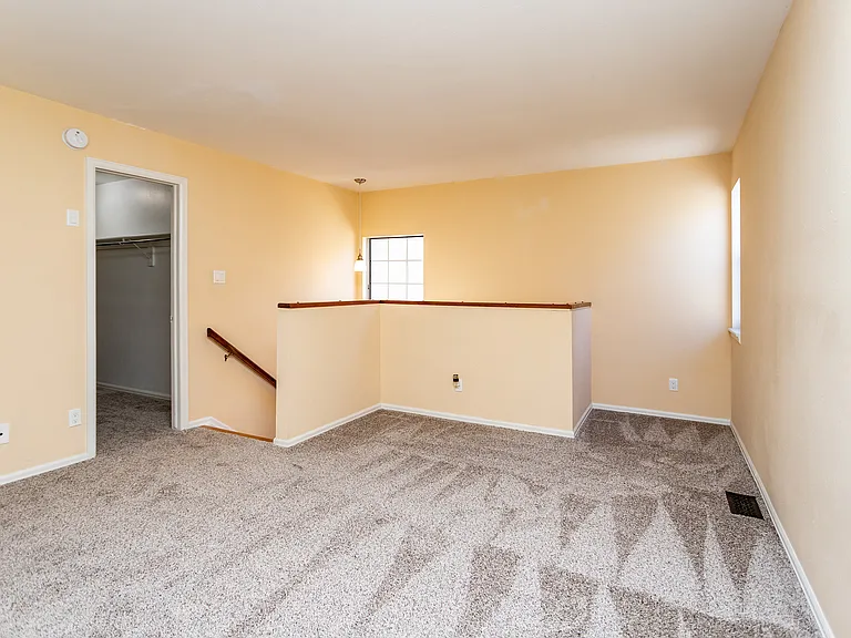 316 Cobblestone Dr — Photo 35