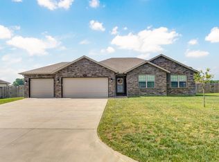 110 E Shawnee St, Strafford, MO 65757