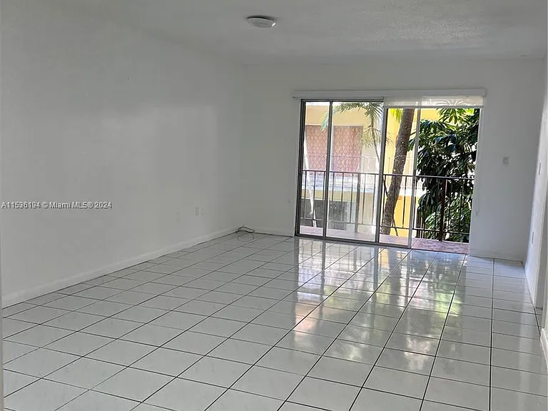 11925 NE 2nd Ave #B308 — Photo 9