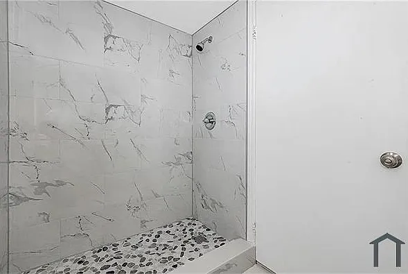 2 bed, 1000 sqft, $2,600 — Photo 3