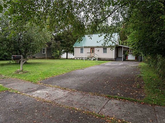 3rd image of 529 Millbrook Rd