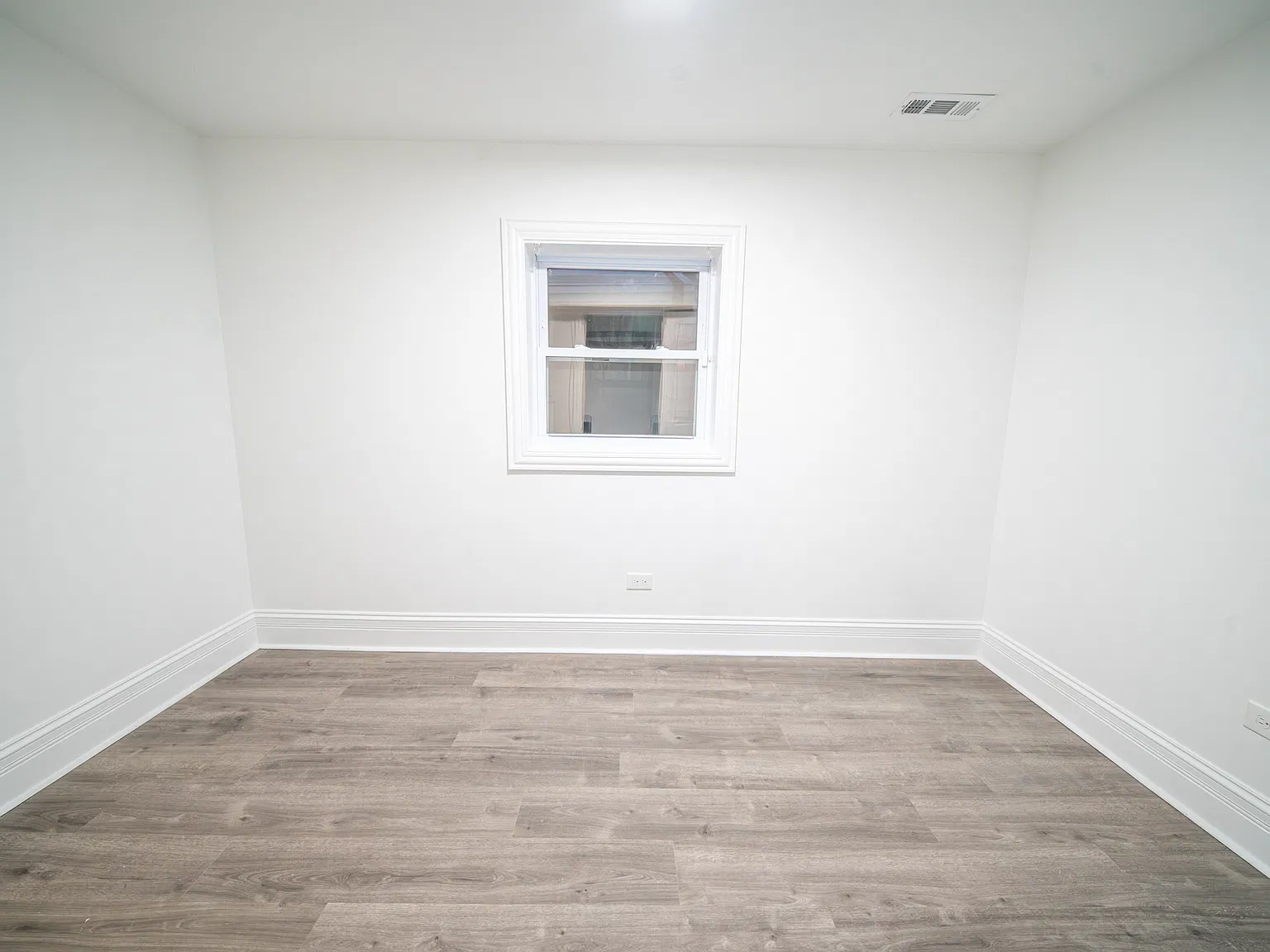 2 bed, 900 sqft, $1,700 — Photo 4