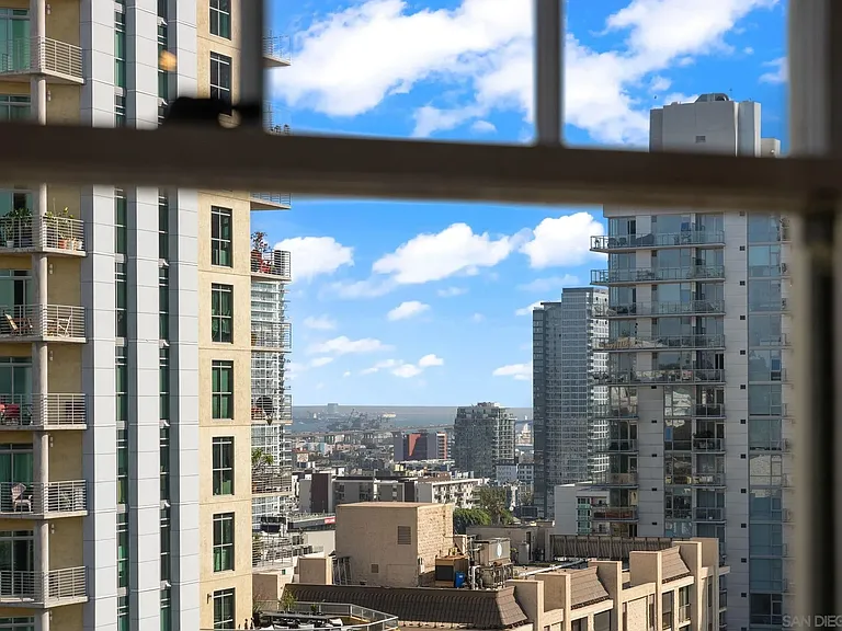 702 Ash St #803 — Photo 23