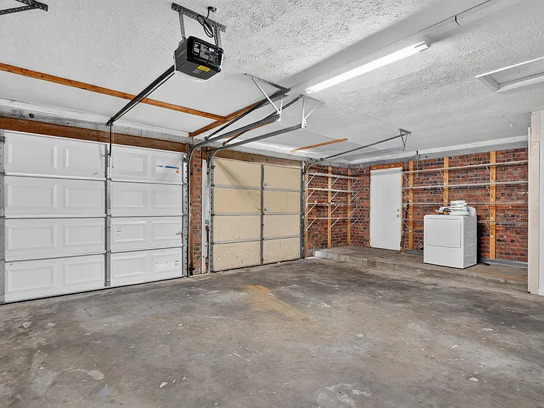 9954 Larkdale Ct — Photo 31
