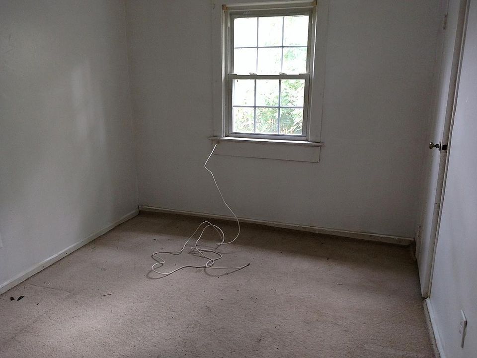 2nd image of 448 Morehouse Dr