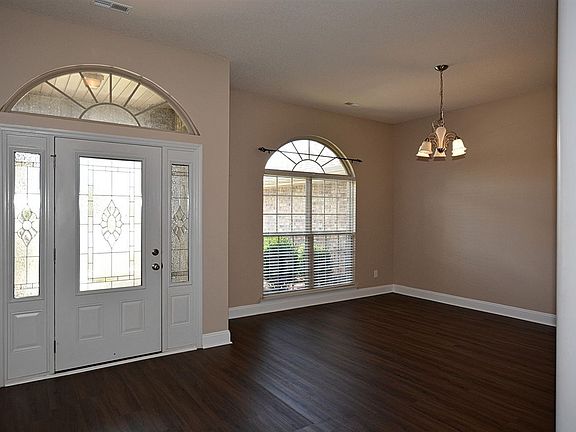 4th image of 130 Swan Pond Dr