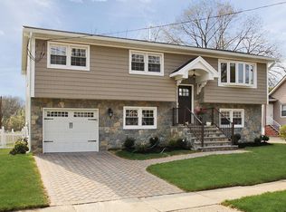 6 Lexington Ave, Westwood, NJ 07675