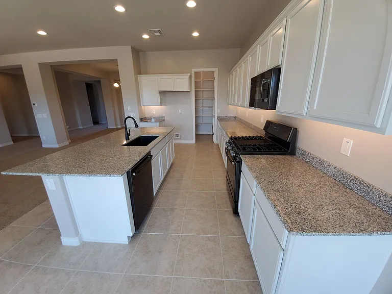 8537 W Myrtle Ave — Photo 9