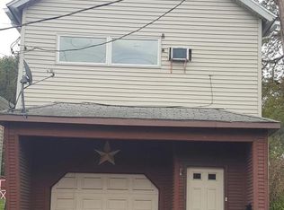 129 S Valley Ave, Blakely, PA
