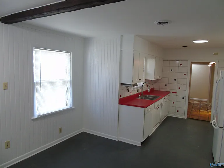 2504 Maysville Cir NE — Photo 8