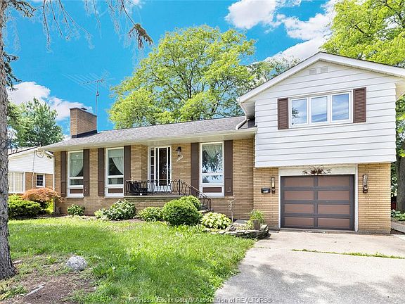 4th image of 3483 Dougall Ave