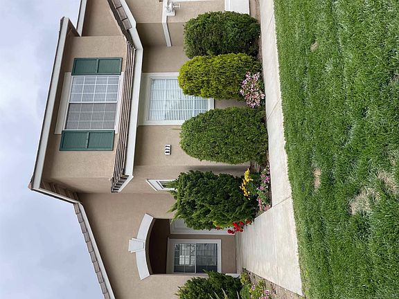 2nd image of 877 Allegre Dr