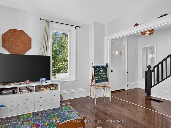 3rd image of 9 Crandall St