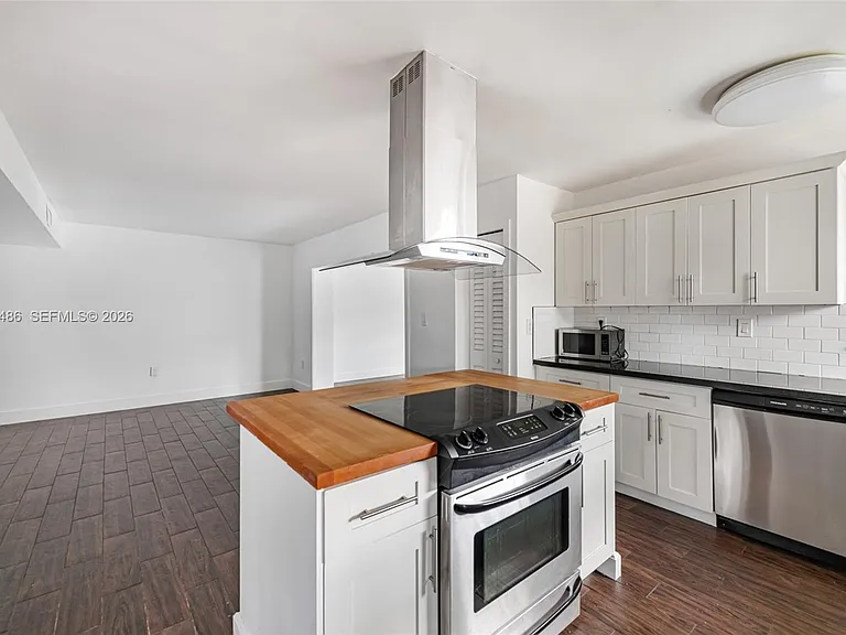 6768 SW 104th Ave — Photo 15