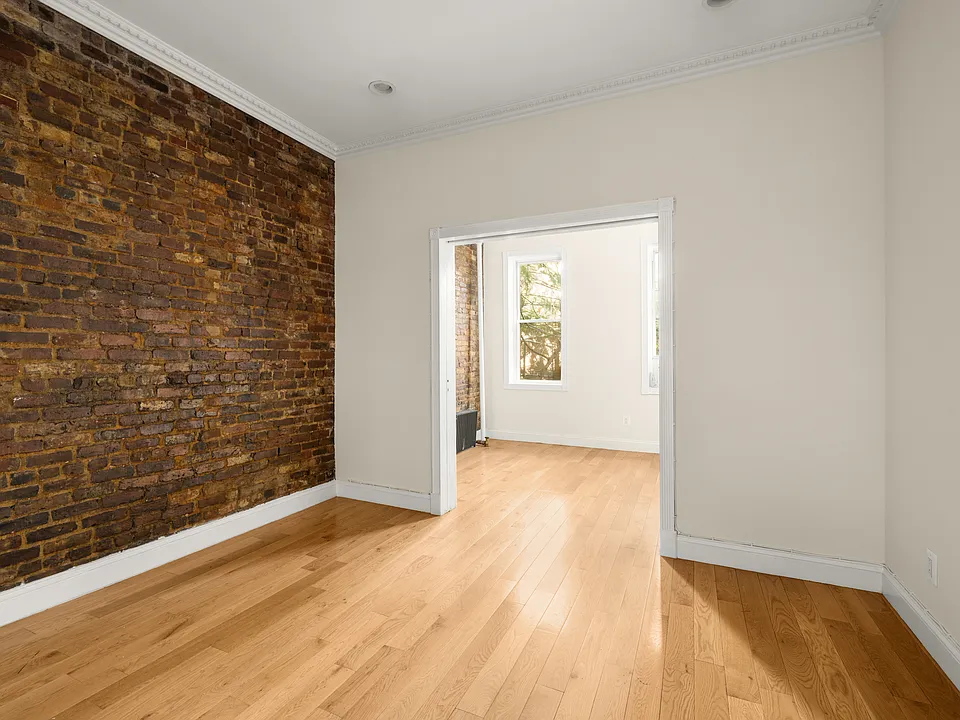 245 Mulberry St #1