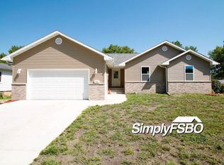 359 28th Ave, East Moline, IL 61244