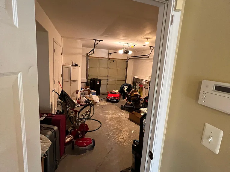 555 Coventry Dr — Photo 26