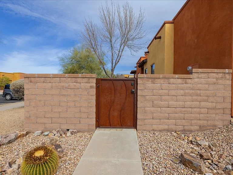 8721 E Perry Park Cir — Photo 8