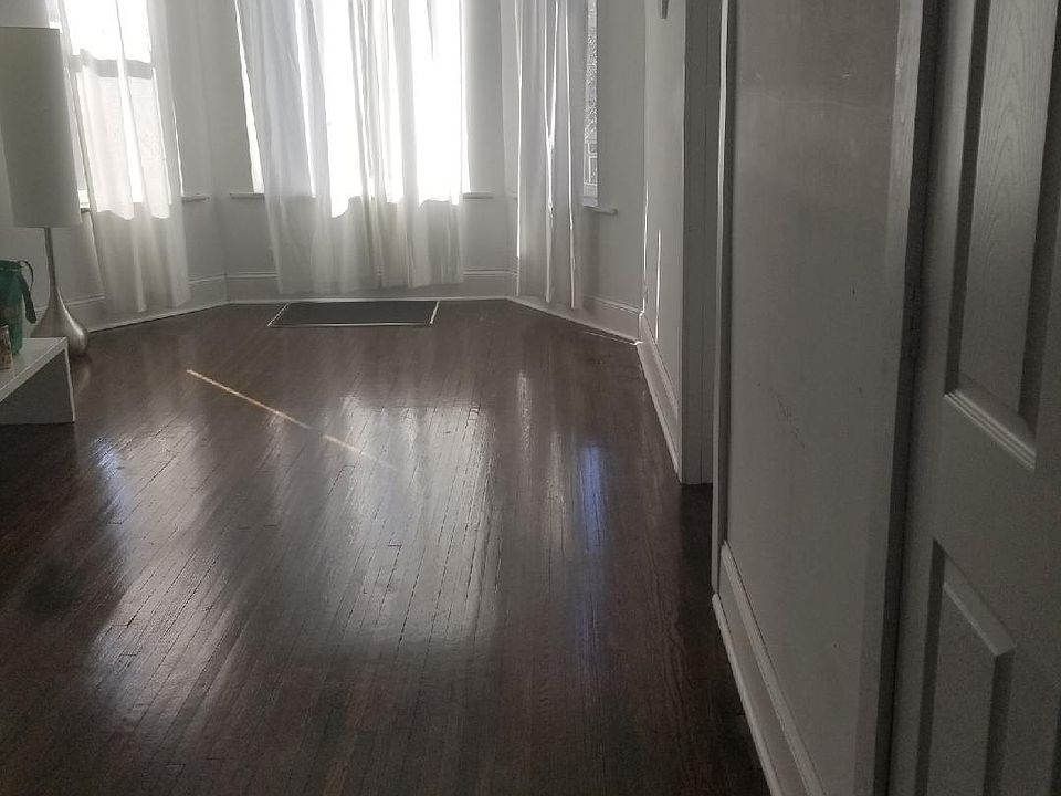1st image of 4338 W Monroe St #2