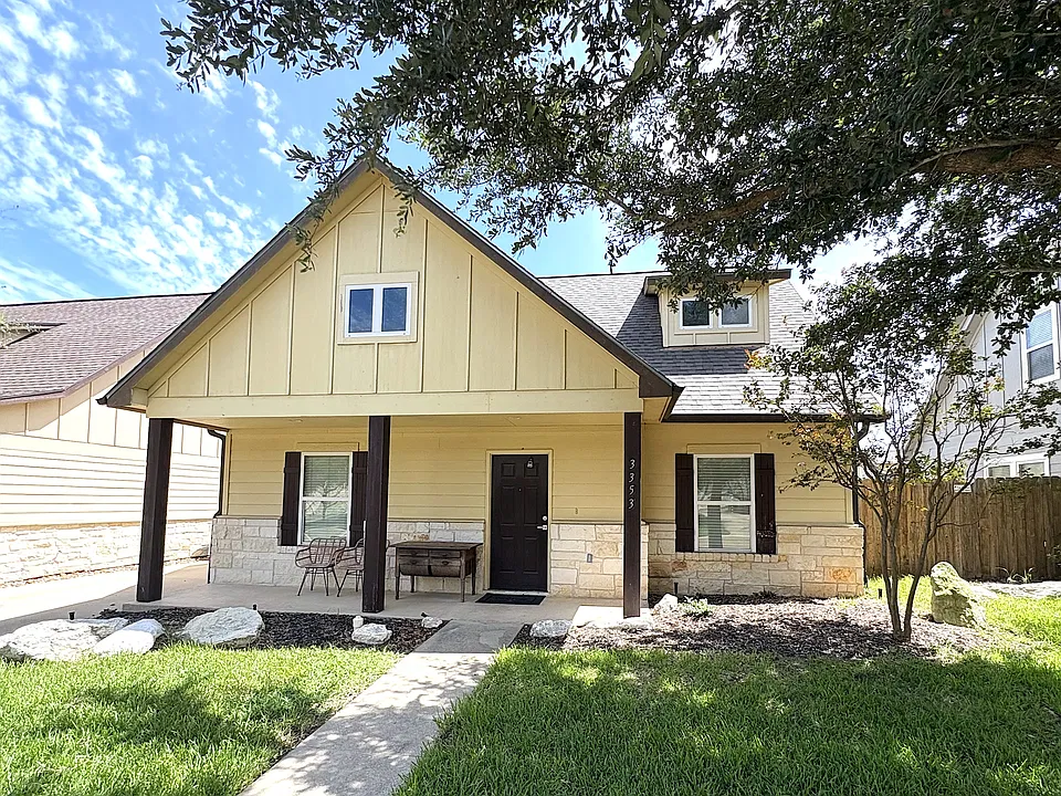3353 Keefer Loop
