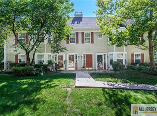 60 Waugh Ct, Bridgewater, NJ 08807