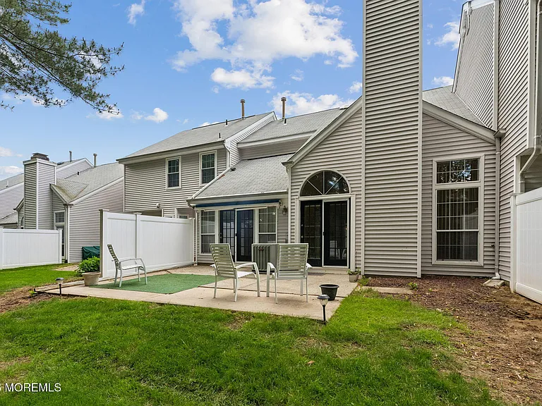 262 Daffodil Dr — Photo 25