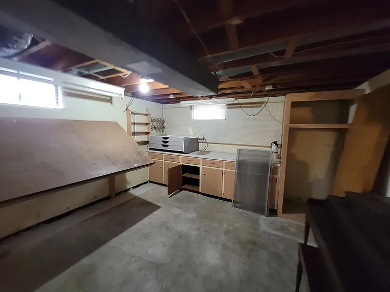 2023 Valley Park Dr — Photo 36