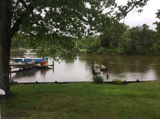 7960 W Riverside Dr, Pasadena, MD 21122