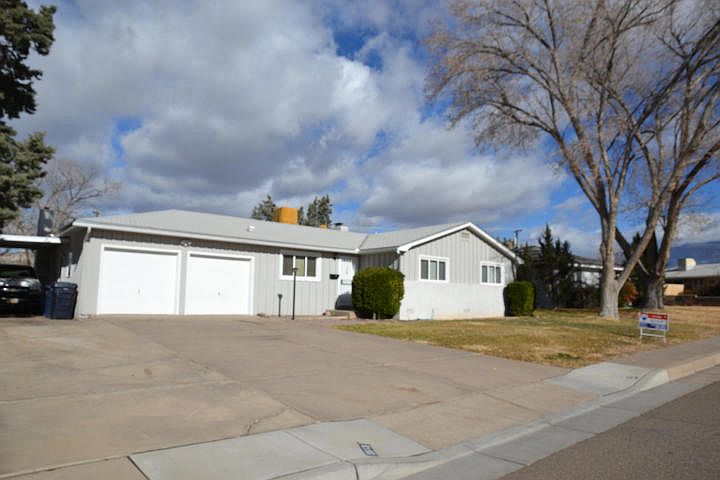 1st image of 5613 Madeira Pl NE