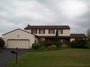 7195 Opal Dr, Liverpool, NY 13088