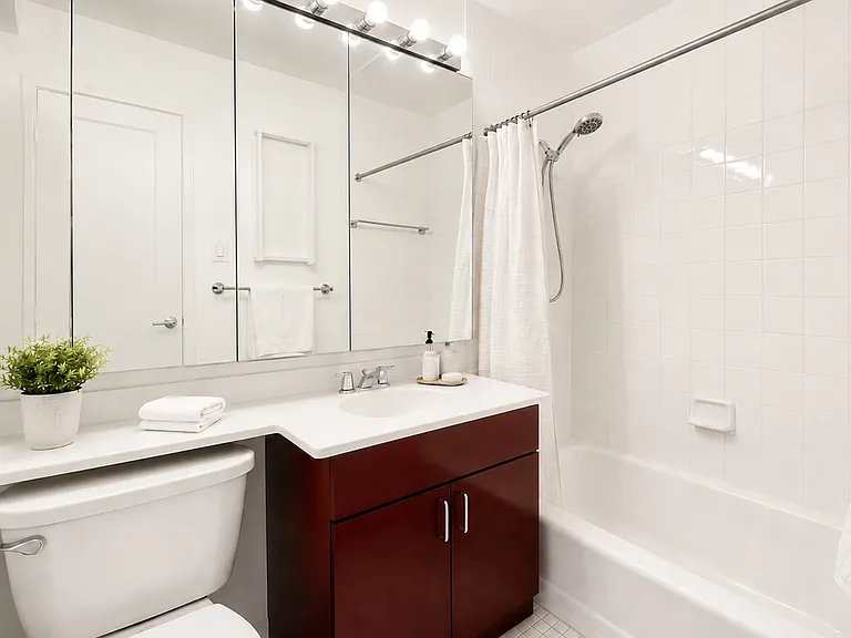 360 W 22nd St #10D — Photo 4