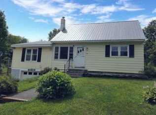 18 Mill Hl, Chester, VT 05143