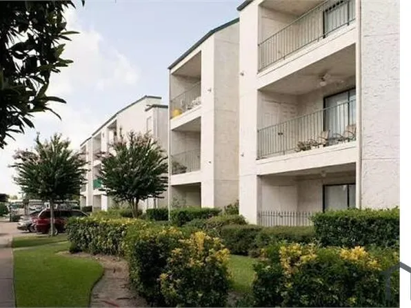 2816 S Bartell Dr APT 37, Houston, TX 77054