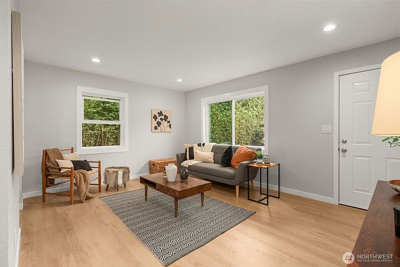 3rd image of 8150 13th Avenue SW
