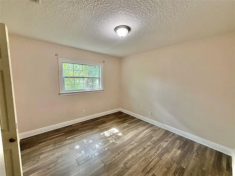 2810 Flowertree Rd — Photo 14