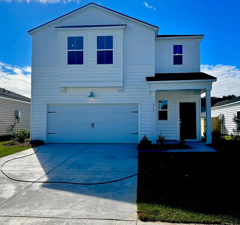 717 Pine Warbler Ln