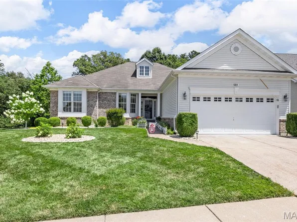 581 Owls Perch Dr, Lake Saint Louis, MO 63367