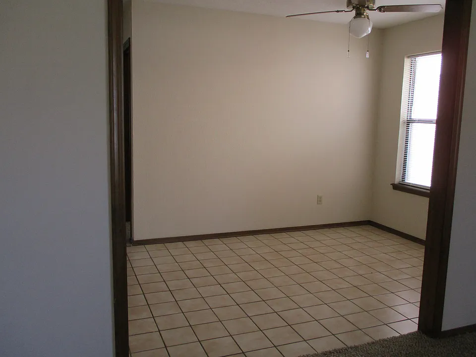 Dining Rm