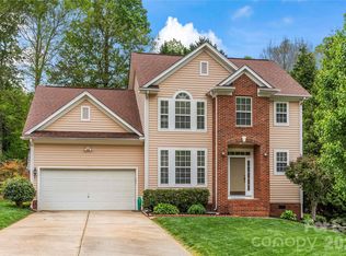 729 Knightswood Rd, Fort Mill, SC 29708