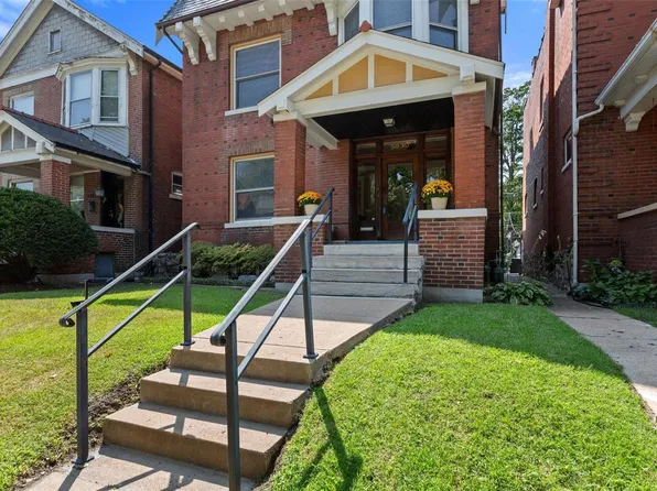 5830 De Giverville Ave, Saint Louis, MO 63112